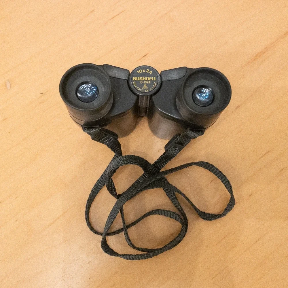 Bushnell Binoculars 10x24 Compact Black Model 13-1024 With Case 262ft/1000yds‎
